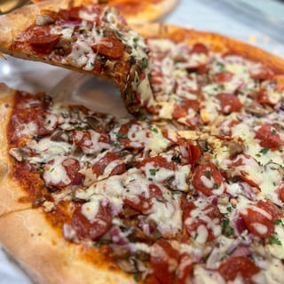 Delizia Della Casa Pizza